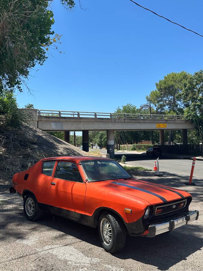 Datsun-b210-1978-orange-17