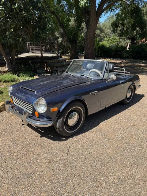 Datsun-fairlady-roadster-1968-18