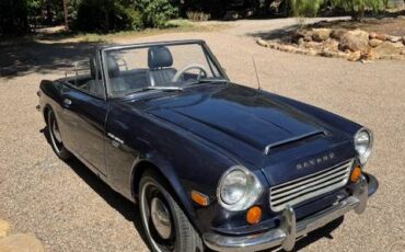 Datsun-fairlady-roadster-1968