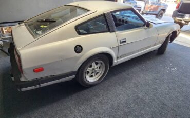 Datsun-nissan-280-zx-1982-grey-1
