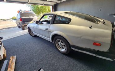 Datsun-nissan-280-zx-1982-grey-3