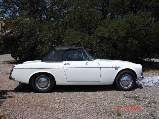 Datsun-roadster-1967-white-2