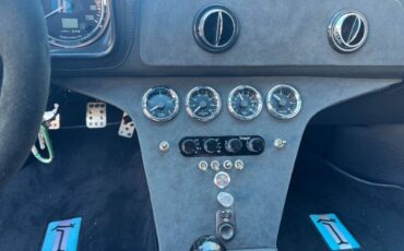 De-Tomaso-Pantera-1973-Coupe-30