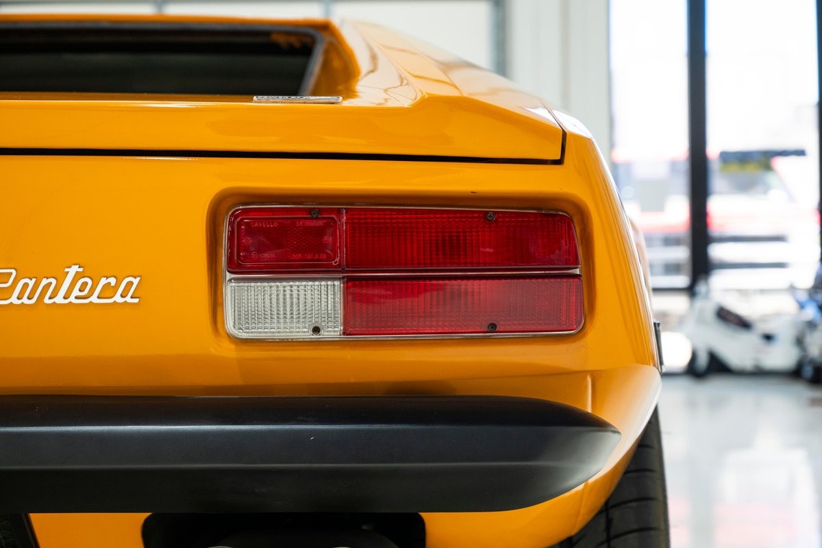 De-Tomaso-Pantera-1974-23