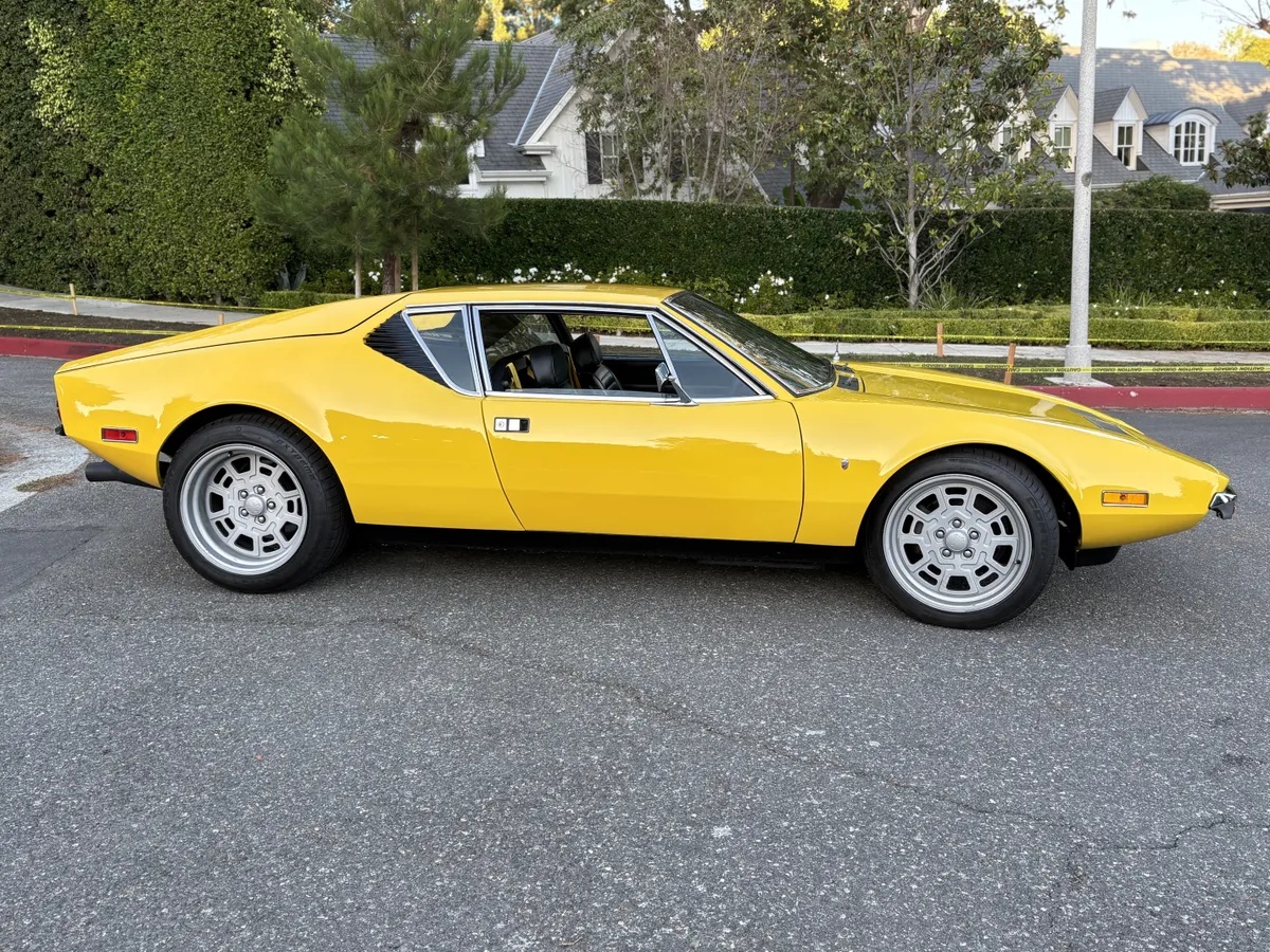 De-tomaso-Pantera-1972-Yellow-Black-1