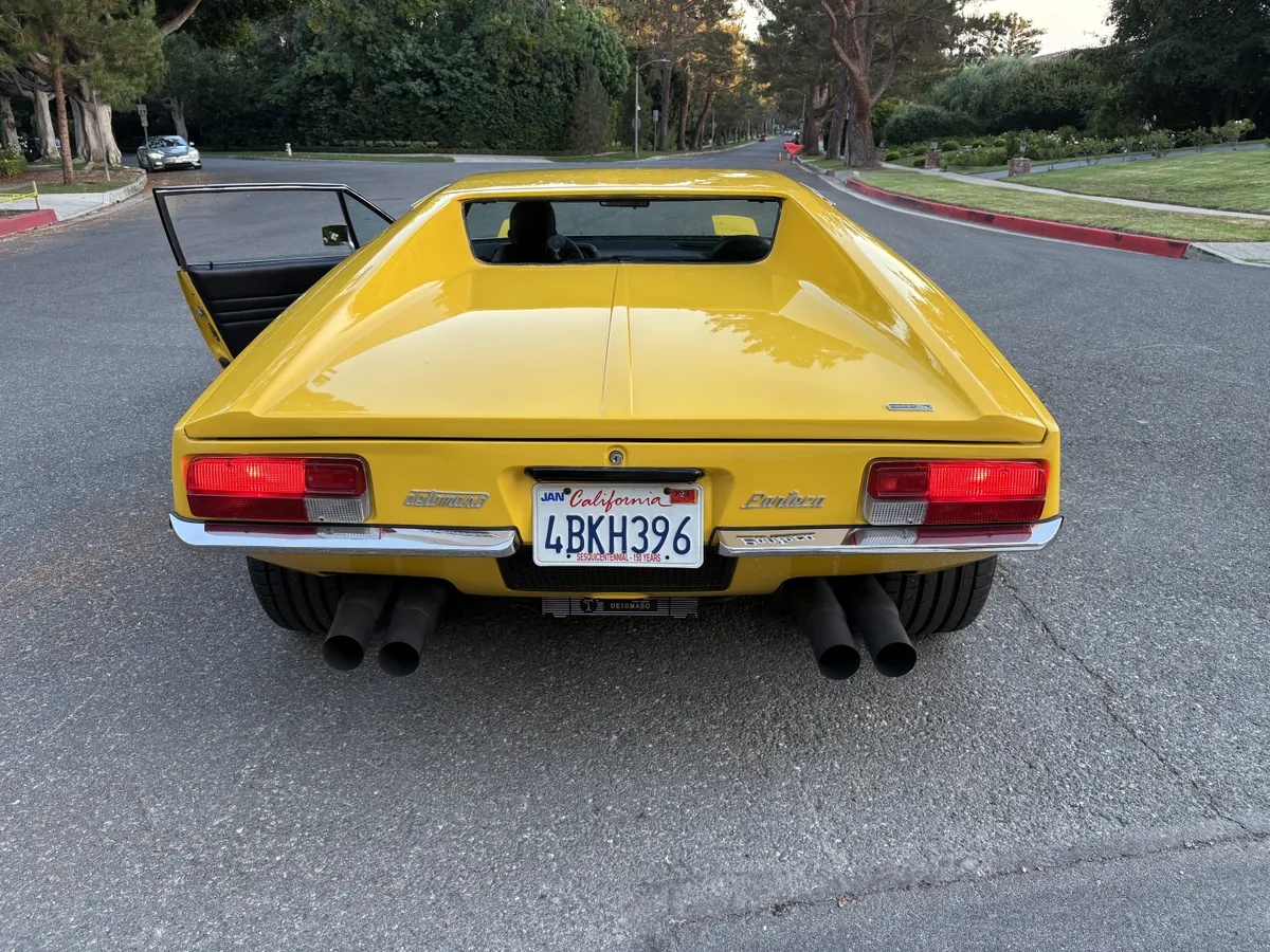 De-tomaso-Pantera-1972-Yellow-Black-12