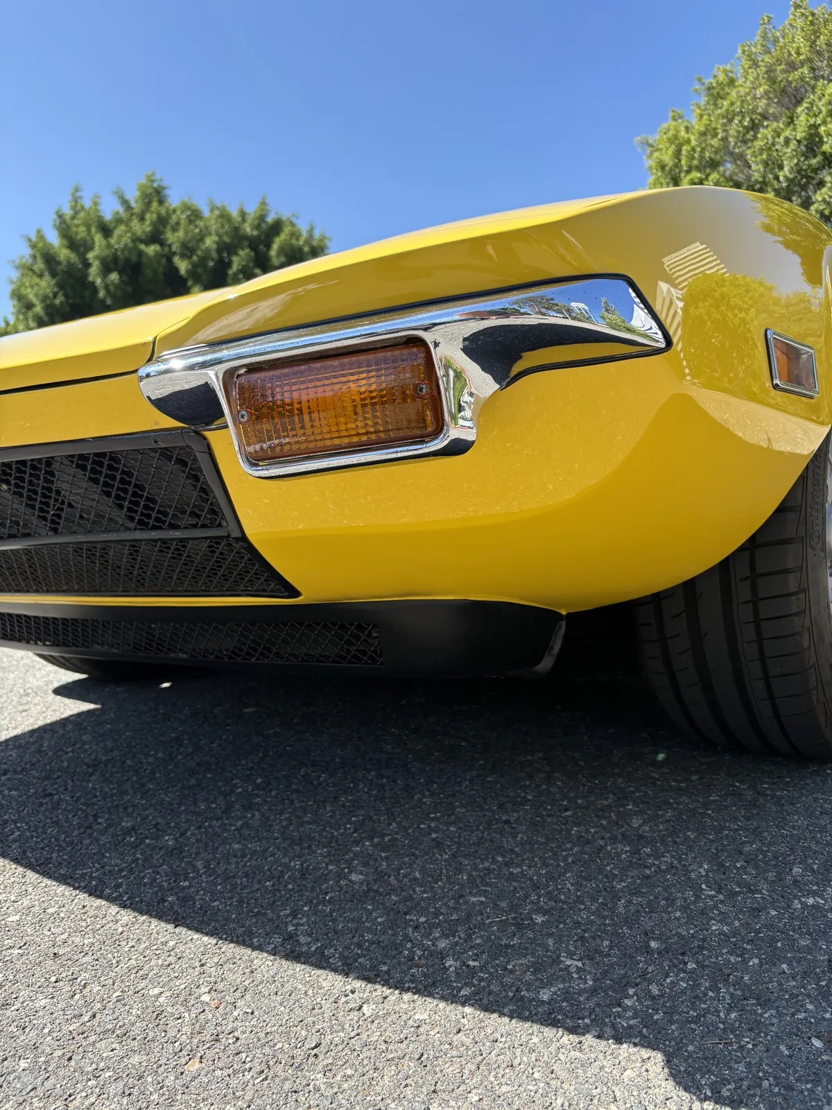 De-tomaso-Pantera-1972-Yellow-Black-16