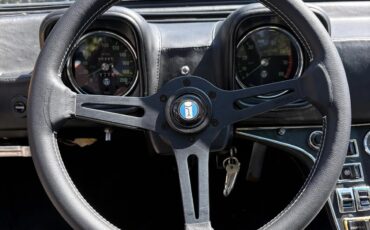 De-tomaso-Pantera-1972-Yellow-Black-4