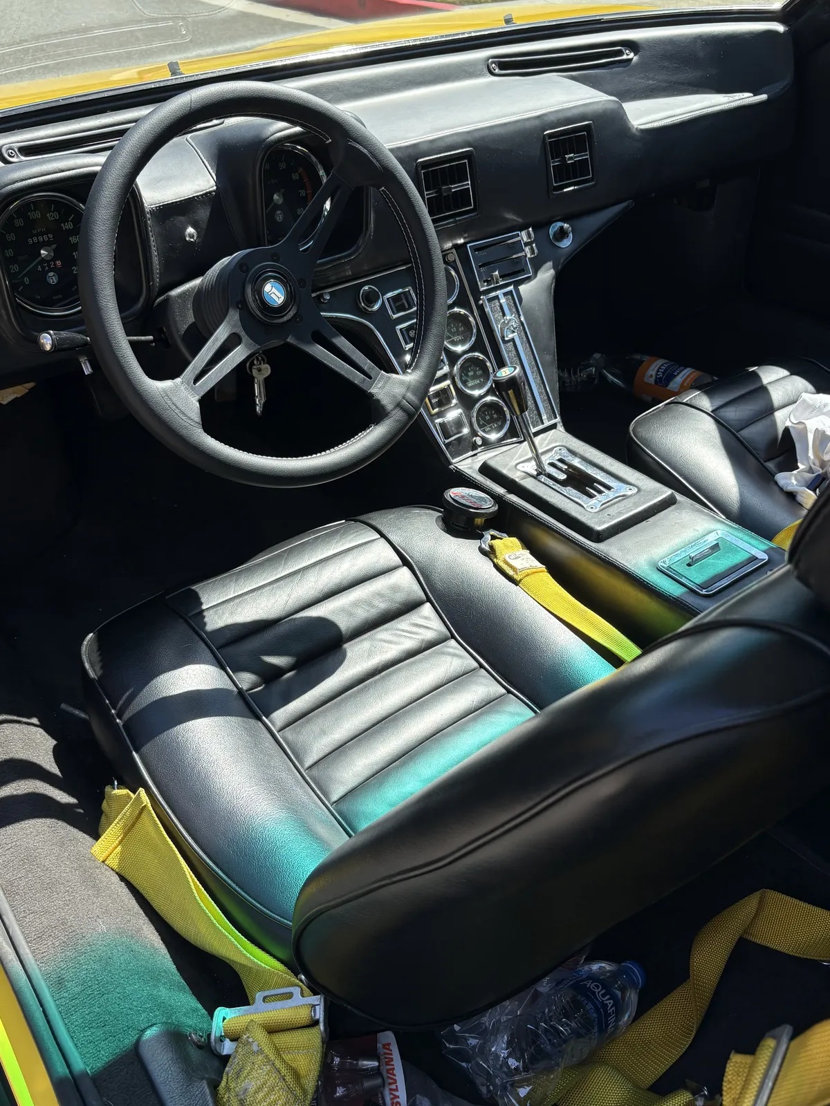 De-tomaso-Pantera-1972-Yellow-Black-5