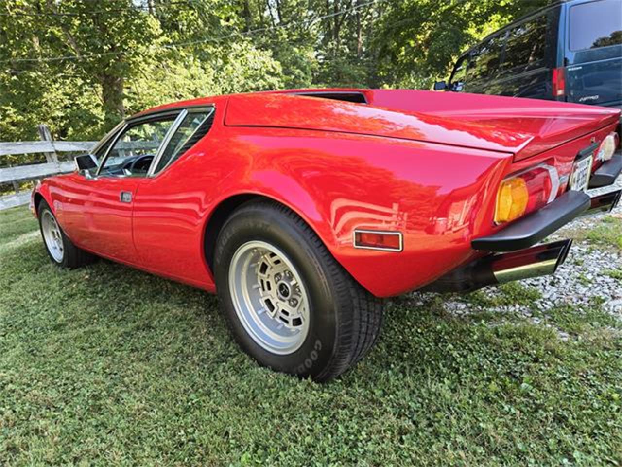 De-tomaso-Pantera-1974-Red-Black-13