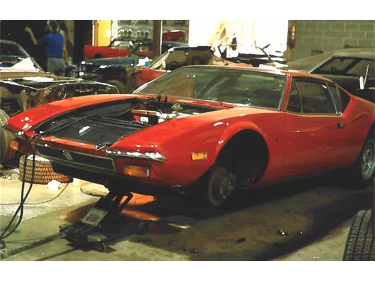 De-tomaso-Pantera-1974-Red-Black-51