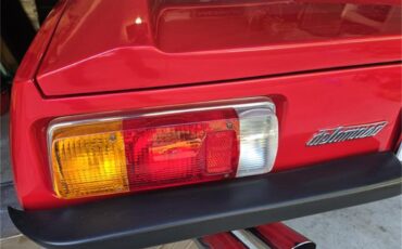 De-tomaso-Pantera-1974-Red-Black-54