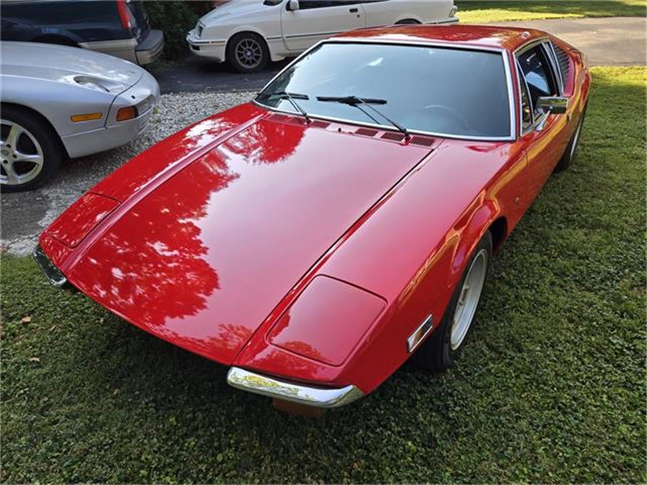 De-tomaso-Pantera-1974-Red-Black-89