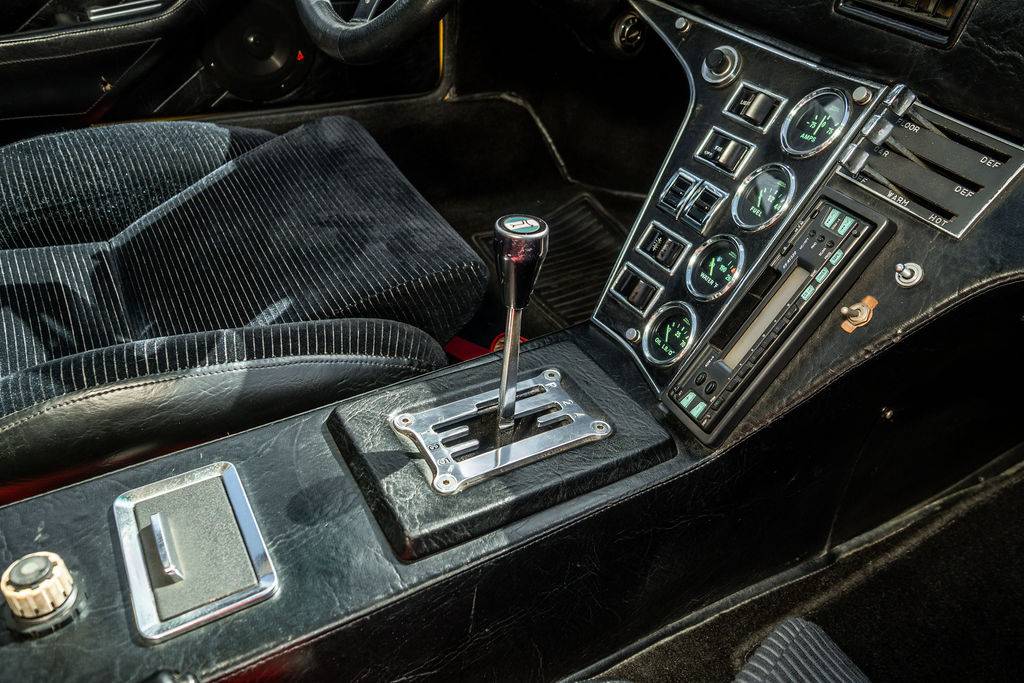 De-tomaso-pantera-1972-12