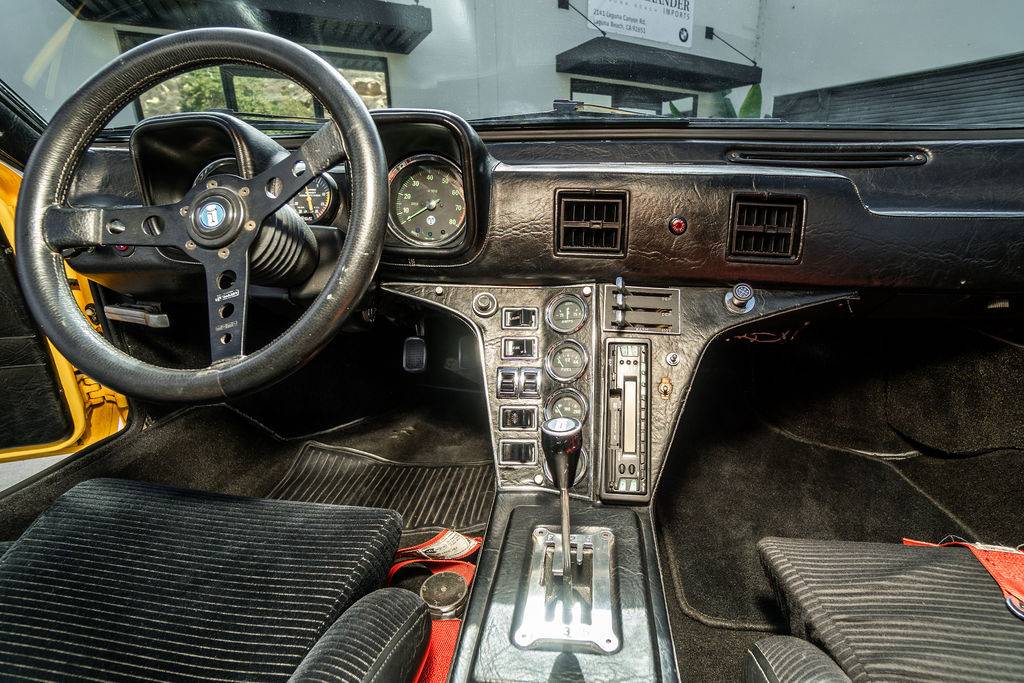 De-tomaso-pantera-1972-8