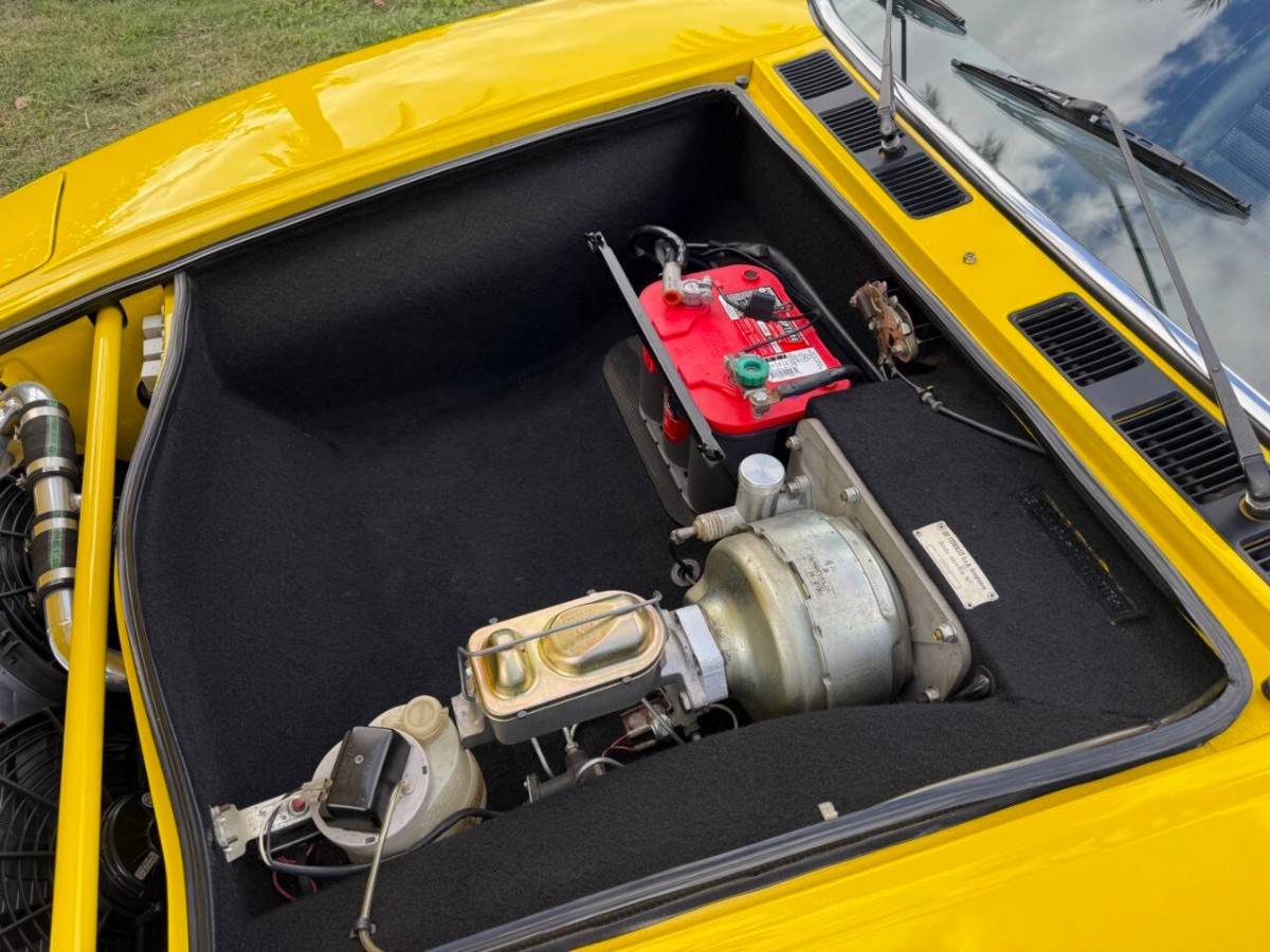 De-tomaso-pantera-1974-yellow-13