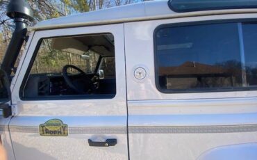Defender-90-trophy-diesel-1993-white-12