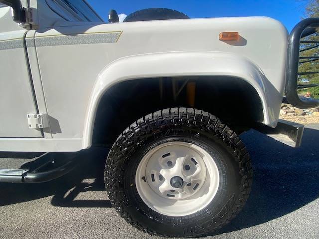 Defender-90-trophy-diesel-1993-white-8