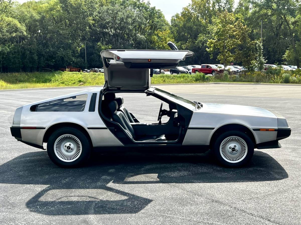 Delorean-dmc-12-1981-21
