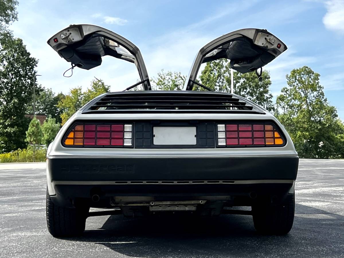 Delorean-dmc-12-1981-4