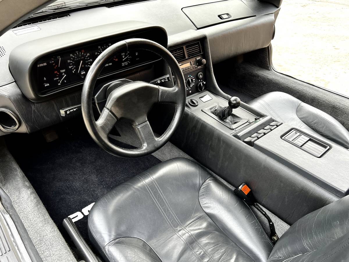 Delorean-dmc-12-1981-7