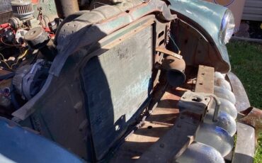 Desota-sedan-1953-green-12