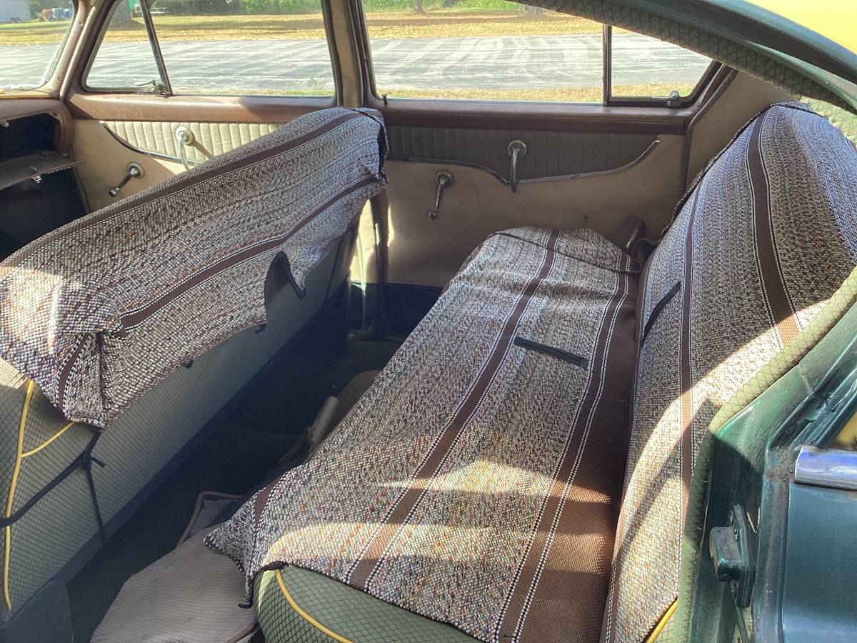 Desota-sedan-1953-green-5