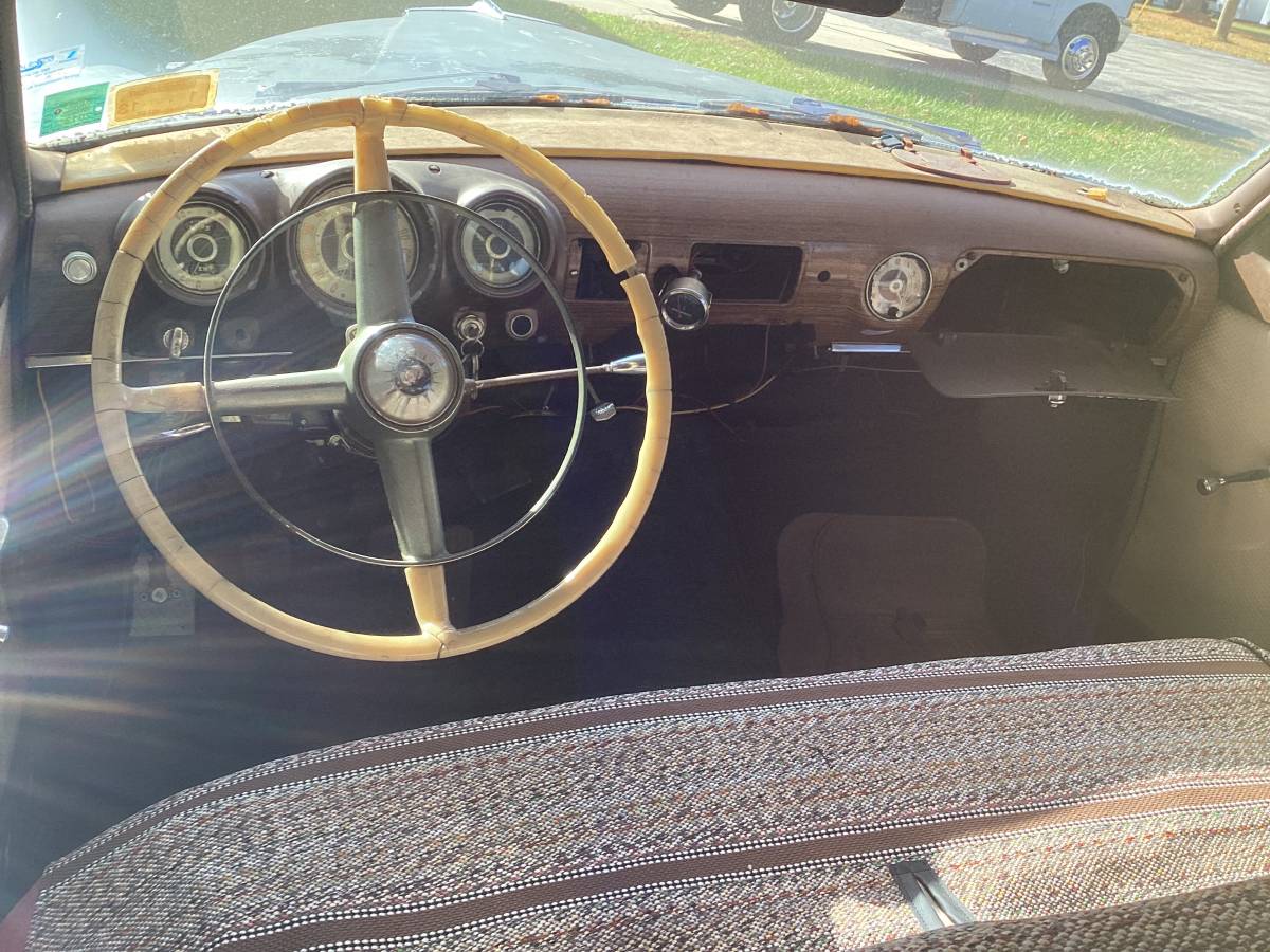 Desota-sedan-1953-green-6