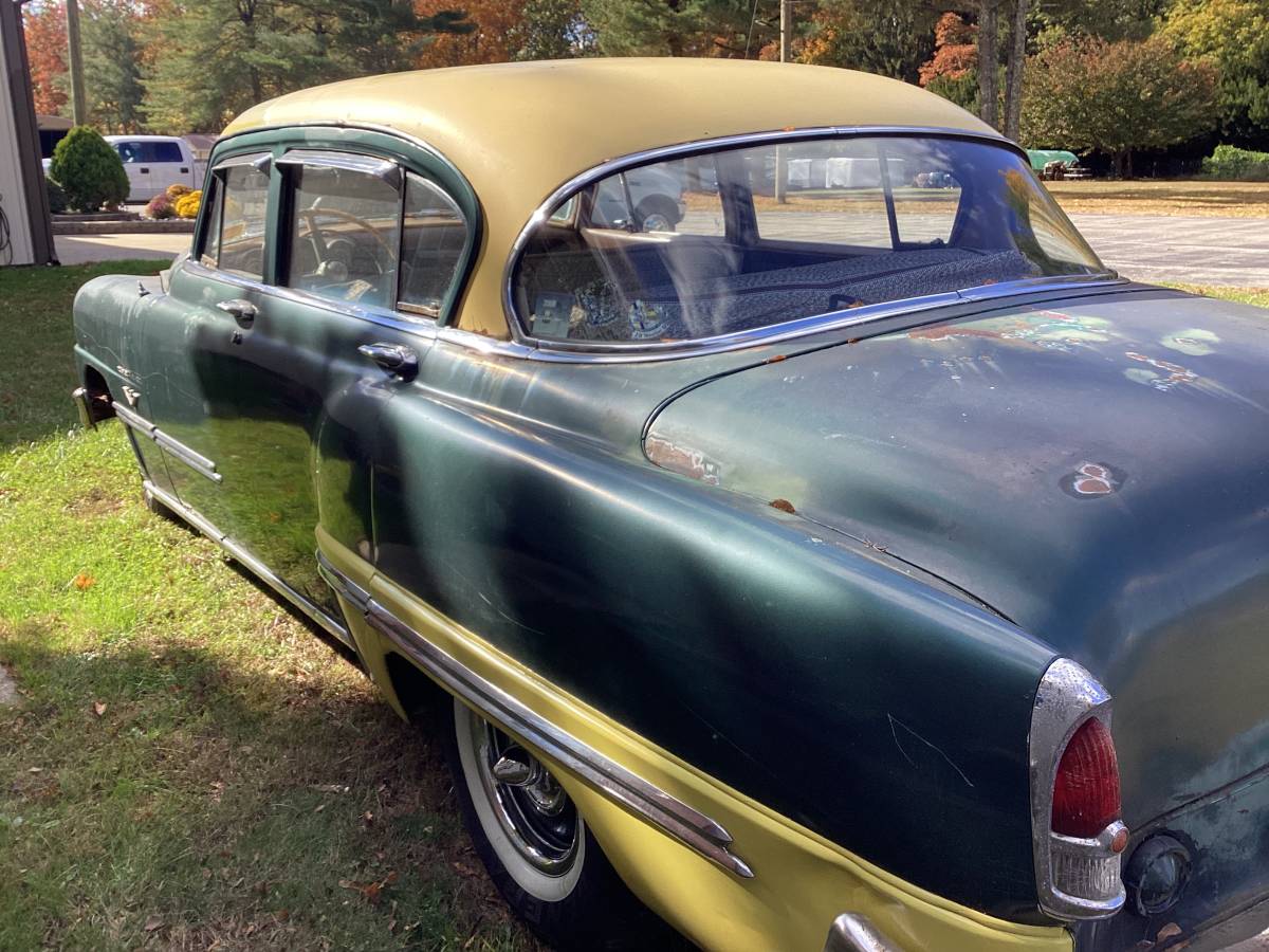 Desota-sedan-1953-green-7