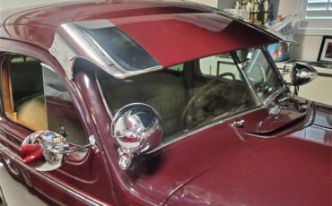 Desoto-4-dr-sedan-1939-FACTORY-MAROON-TAN-MOW-HAIR-1