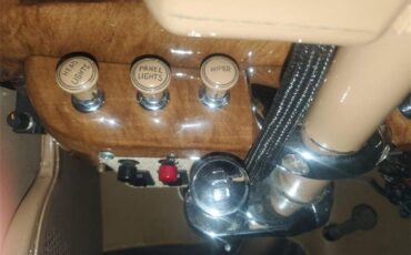 Desoto-4-dr-sedan-1939-FACTORY-MAROON-TAN-MOW-HAIR-2