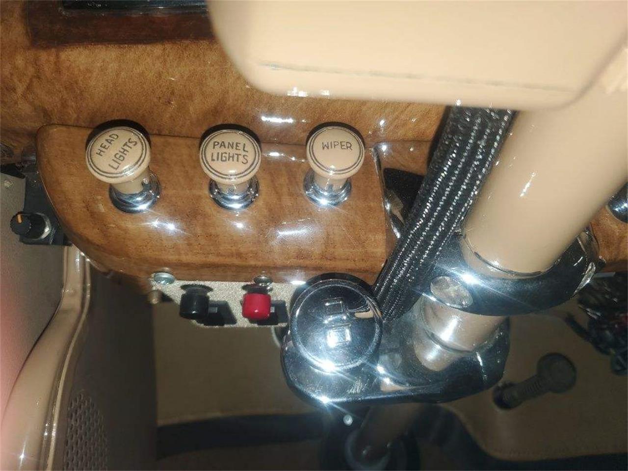 Desoto-4-dr-sedan-1939-FACTORY-MAROON-TAN-MOW-HAIR-2