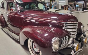 Desoto-4-dr-sedan-1939-FACTORY-MAROON-TAN-MOW-HAIR-3