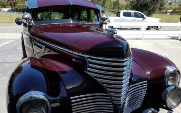 Desoto-4-dr-sedan-1939-FACTORY-MAROON-TAN-MOW-HAIR