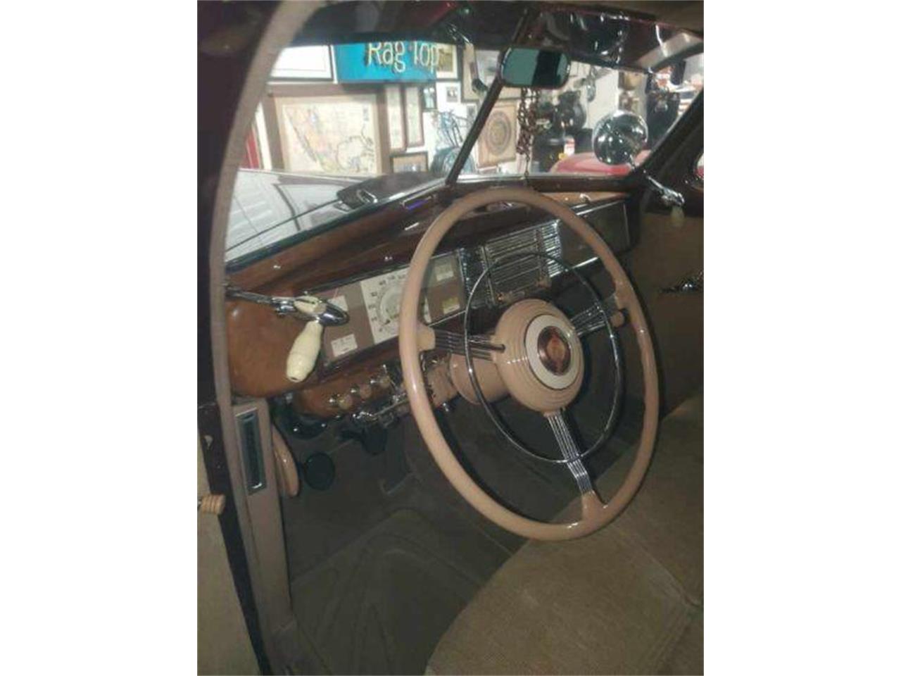 Desoto-4-dr-sedan-1939-FACTORY-MAROON-TAN-MOW-HAIR-9