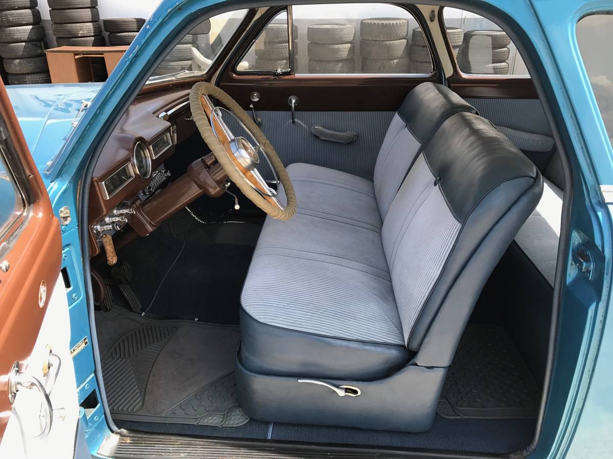 Desoto-deluxe-1949-blue-4
