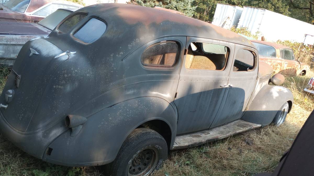 Desoto-sedan-1937-grey-17
