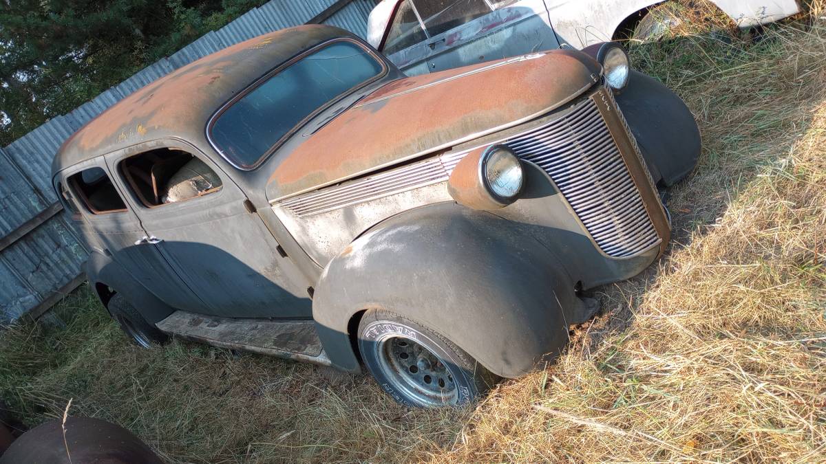 Desoto-sedan-1937-grey-19