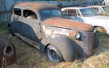 Desoto-sedan-1937-grey