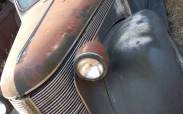 Desoto-sedan-1937-grey-8