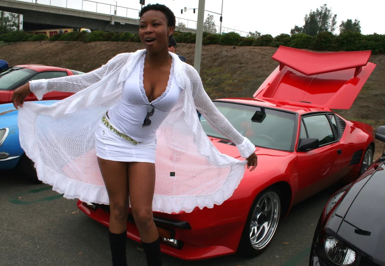 Detomaso-Pantera-1973-Rousso-Red-Black-12