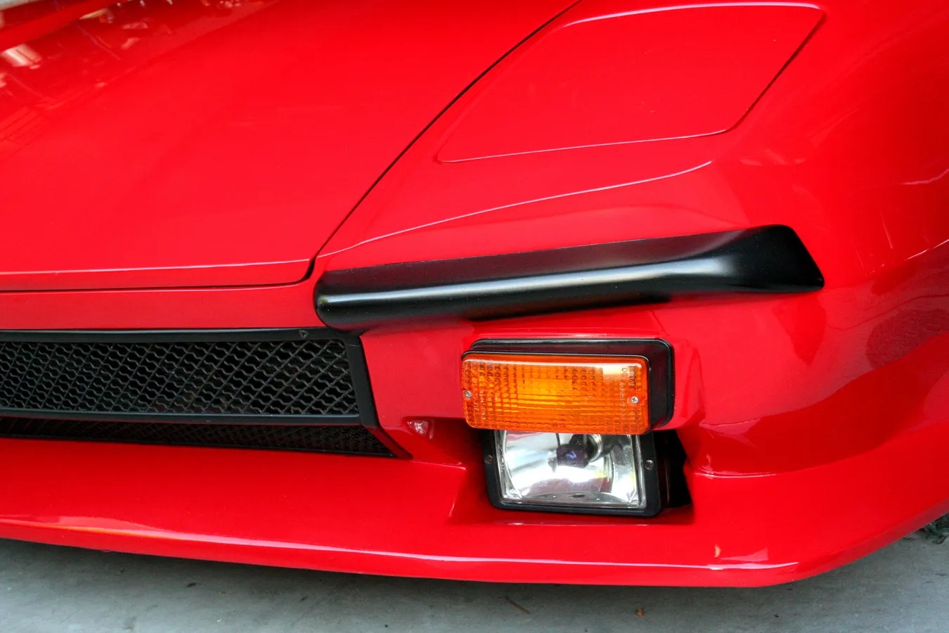 Detomaso-Pantera-1973-Rousso-Red-Black-17