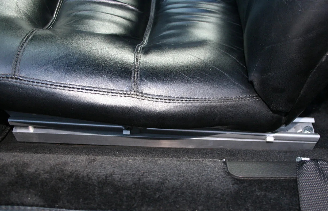 Detomaso-Pantera-1973-Rousso-Red-Black-19