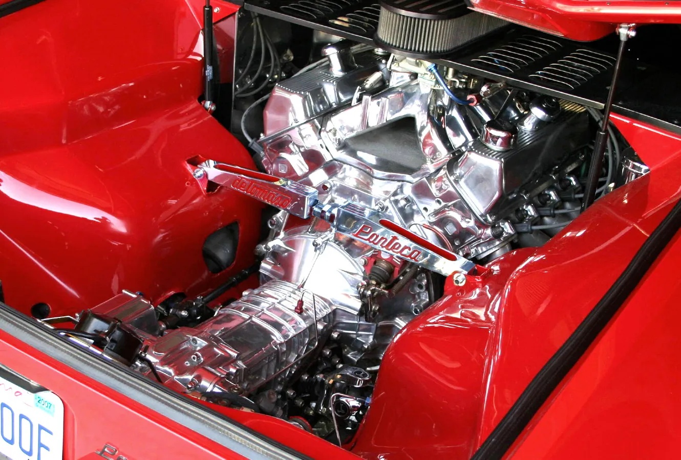 Detomaso-Pantera-1973-Rousso-Red-Black-4