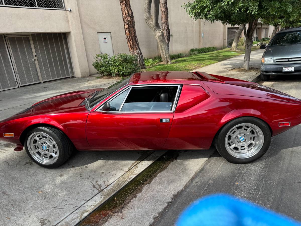 Detomaso-pantera-1972-red-9