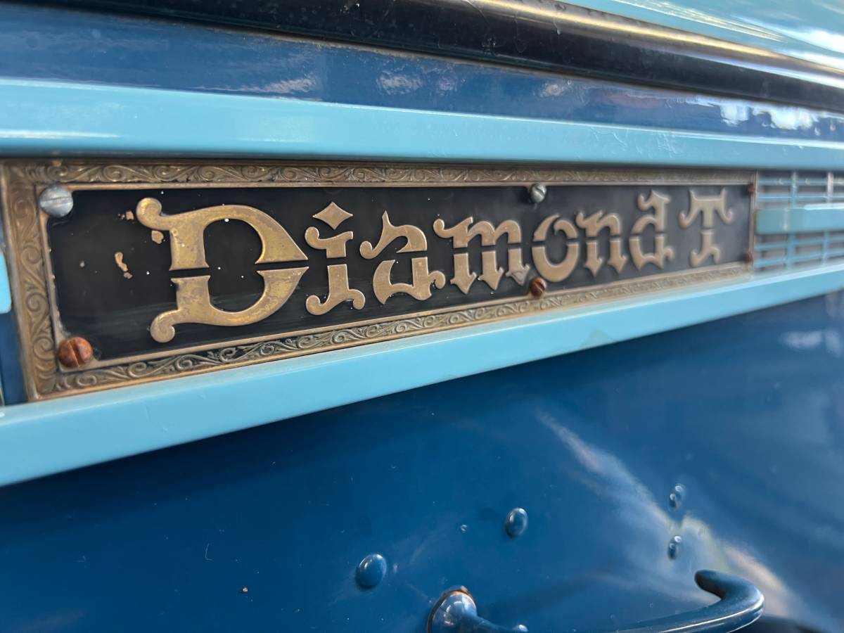 Diamond-t-1946-12