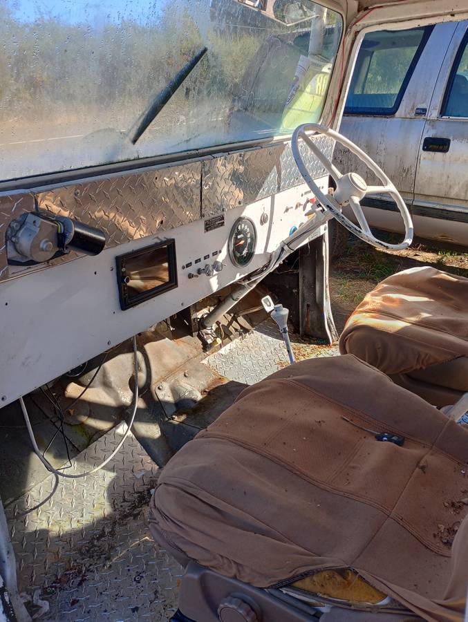 Dj5-jeep-1975-6