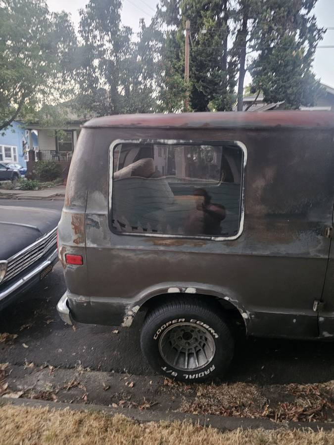 Dodge-1978-grey-3