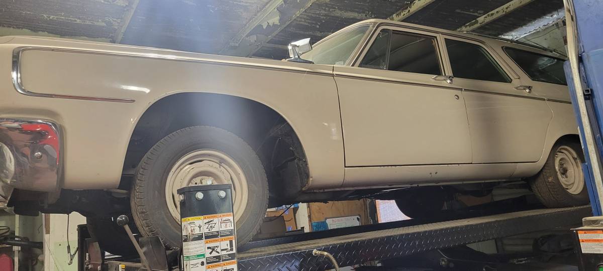 Dodge-330-1964-custom-33