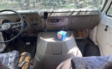 Dodge-4x4-pathfinder-van-1987-14